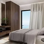 Monte Smith Aether & Aura Vila Ixia (Rhodes)
